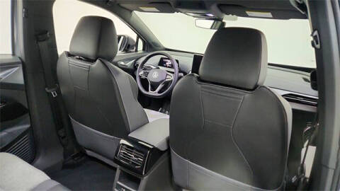 2025 Volkswagen ID.4 Pro