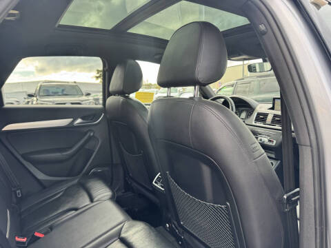 2016 Audi Q3 2.0T quattro Prestige