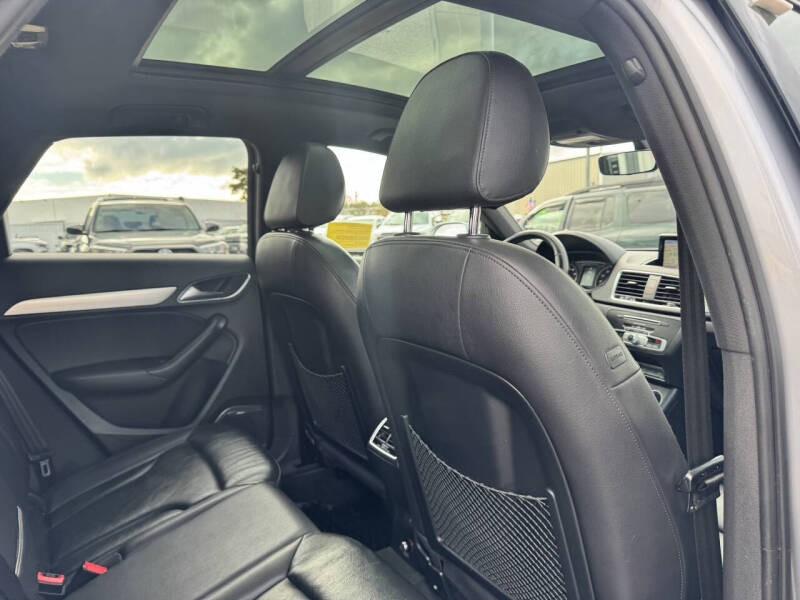 2016 Audi Q3 2.0T quattro Prestige