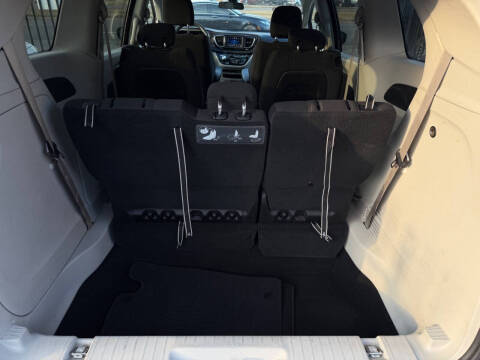 2018 Chrysler Pacifica LX