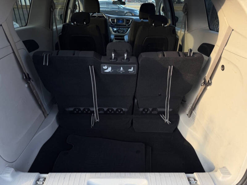 2018 Chrysler Pacifica LX
