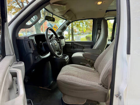 2019 Chevrolet Express 2500