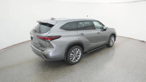 2026 Toyota Highlander Platinum