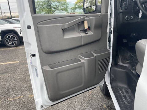 2025 Chevrolet Express 2500