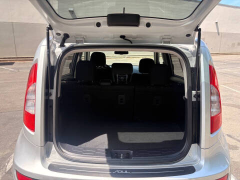 2013 Kia Soul +