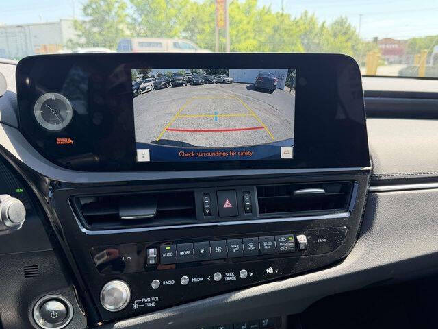 2024 Lexus ES 300h