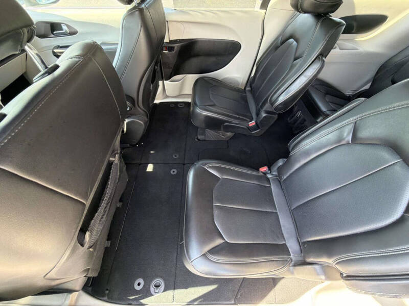 2021 Chrysler Voyager LXi