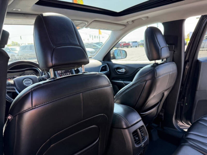 2019 Jeep Cherokee Latitude Plus