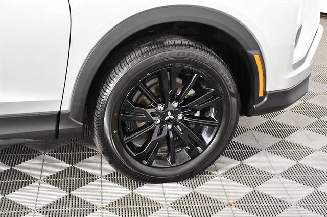 2024 Mitsubishi Eclipse Cross LE