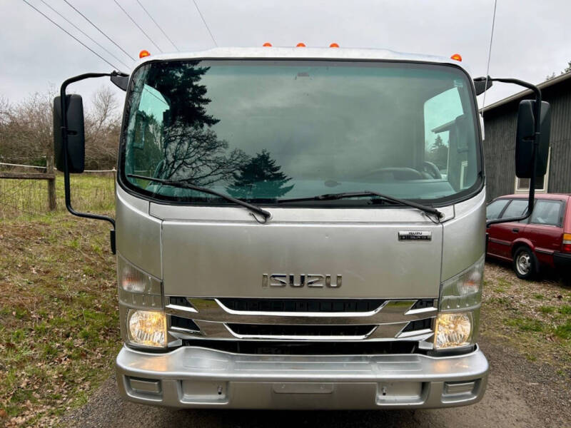 2018 Isuzu NRR
