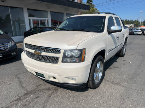 2011 Chevrolet Avalanche for sale at APX Auto Brokers in Edmonds WA
