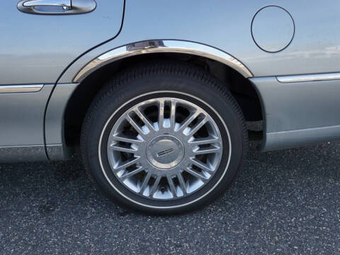 2006 Lincoln Town Car Signature