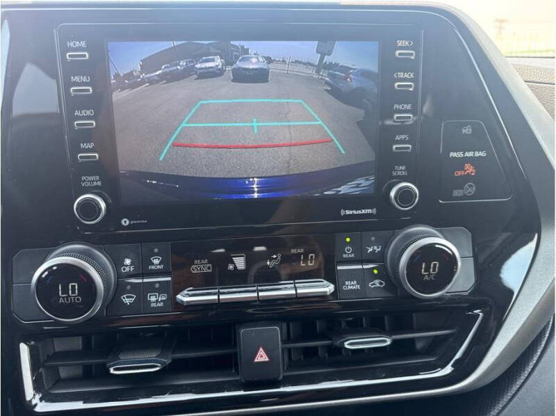 2021 Toyota Highlander L