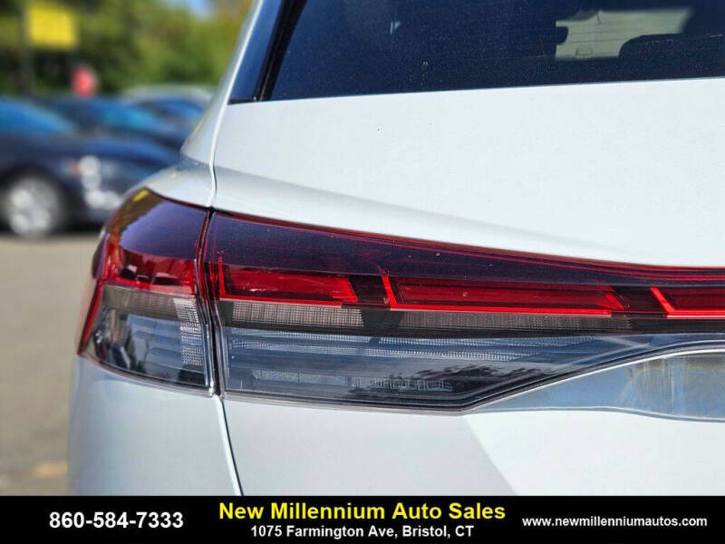 2025 Audi Q4 e-tron quattro Premium 55