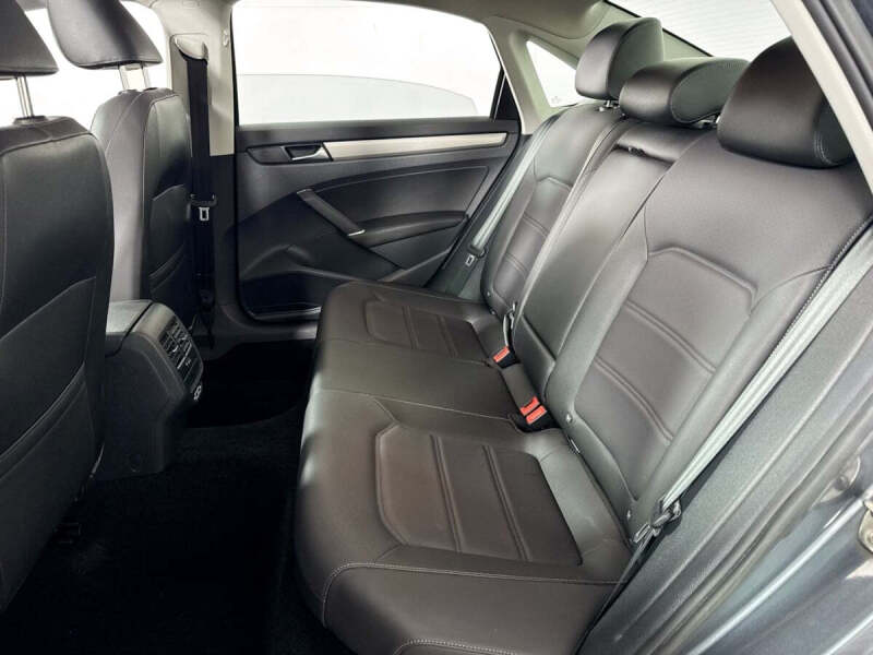 2022 Volkswagen Passat SE