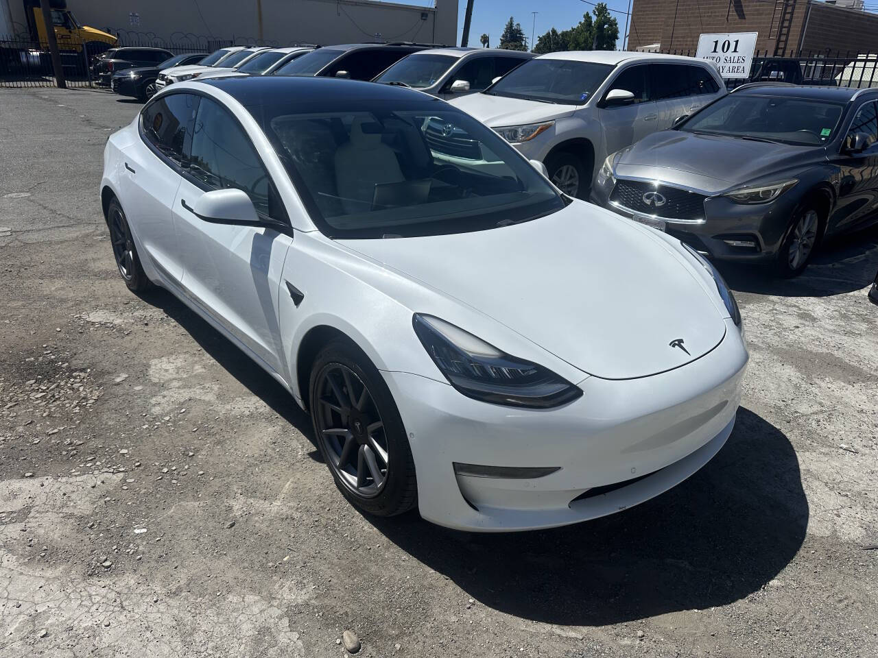 White 2018 Tesla Model 3 Long Range AWD Long Range 4dr Fastback 2