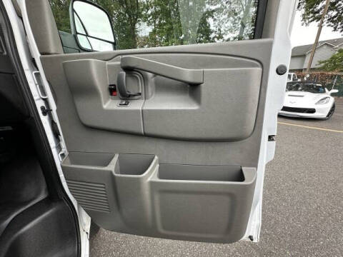 2023 Chevrolet Express 2500