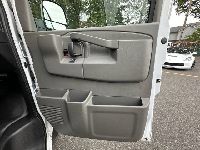 2023 Chevrolet Express 2500