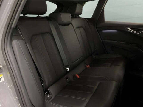 2024 Audi Q4 e-tron quattro Premium 55