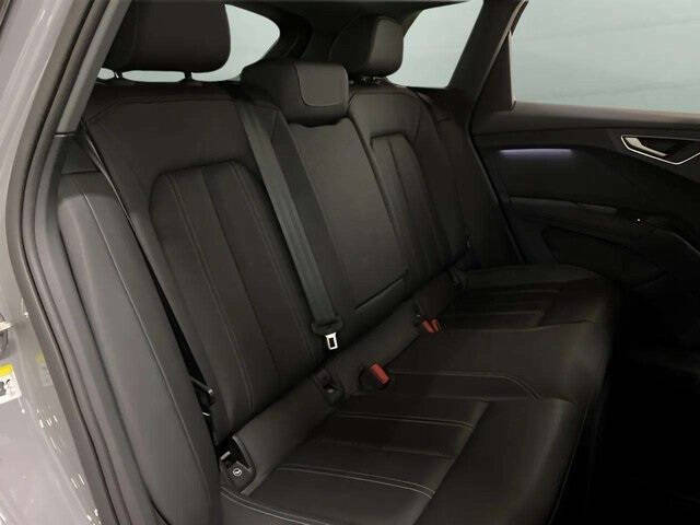 2024 Audi Q4 e-tron quattro Premium 55