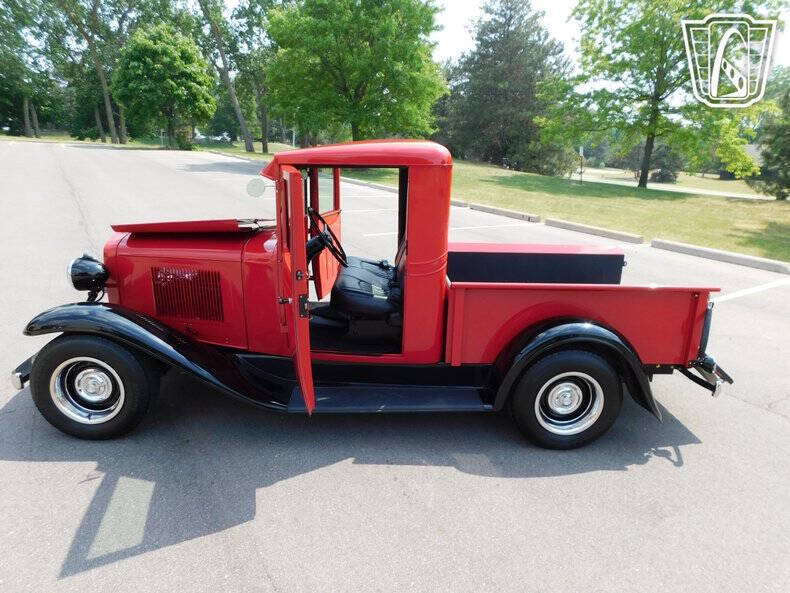 1933 Chevrolet Apache