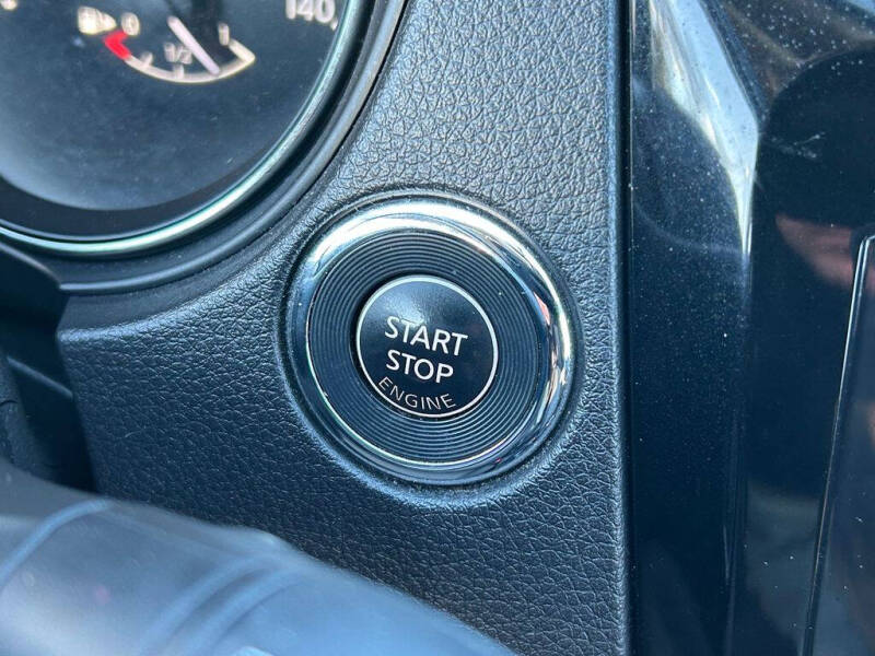 2017 Nissan Rogue Sport SV