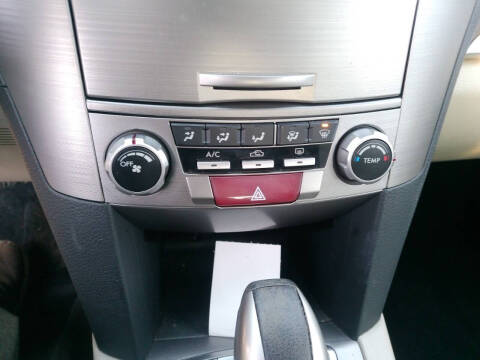 2011 Subaru Legacy 2.5i Premium