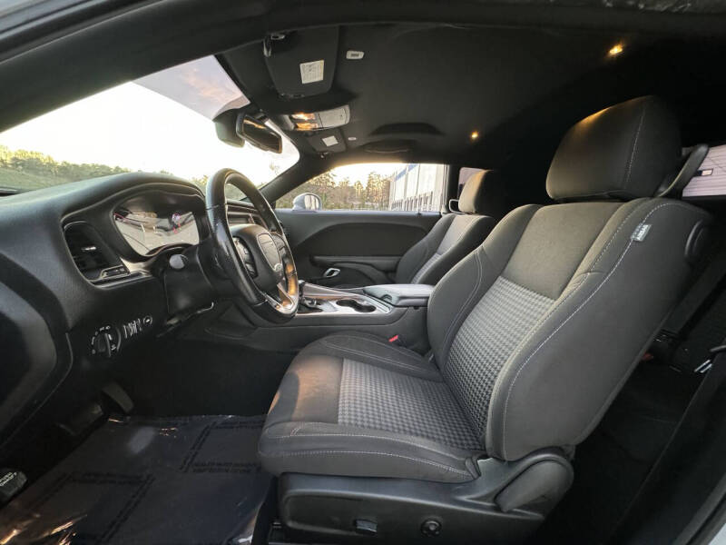 2020 Dodge Challenger SXT