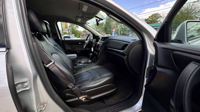 2017 Chevrolet Traverse LT
