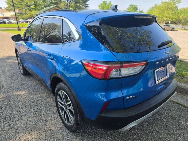 2020 Ford Escape SEL