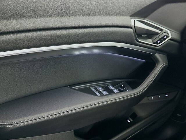 2024 Audi Q8 e-tron quattro Premium Plus