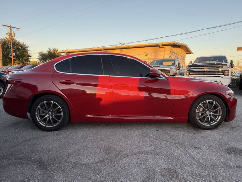 2019 Alfa Romeo Giulia Sport