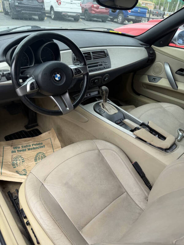 2004 BMW Z4 2.5i