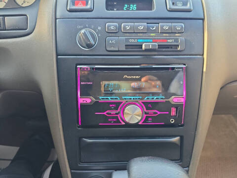 1998 Nissan Maxima SE