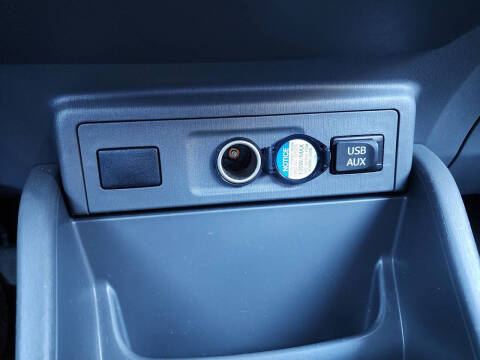 2014 Toyota Prius v Two