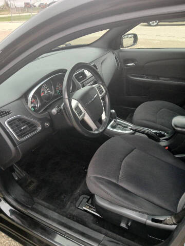 2013 Chrysler 200 Touring