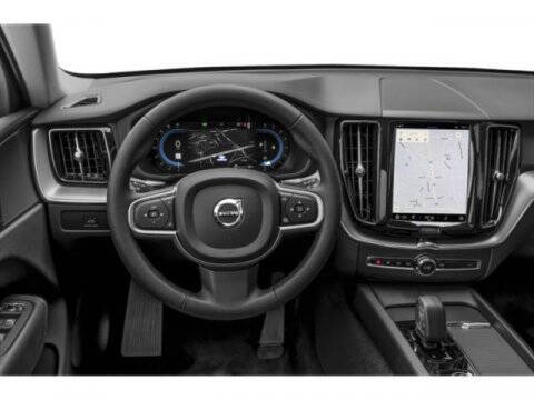 2025 Volvo XC60 B5 Core Dark Theme