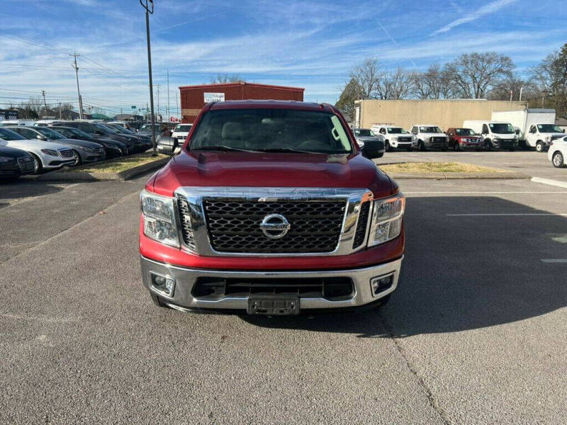 2017 Nissan Titan