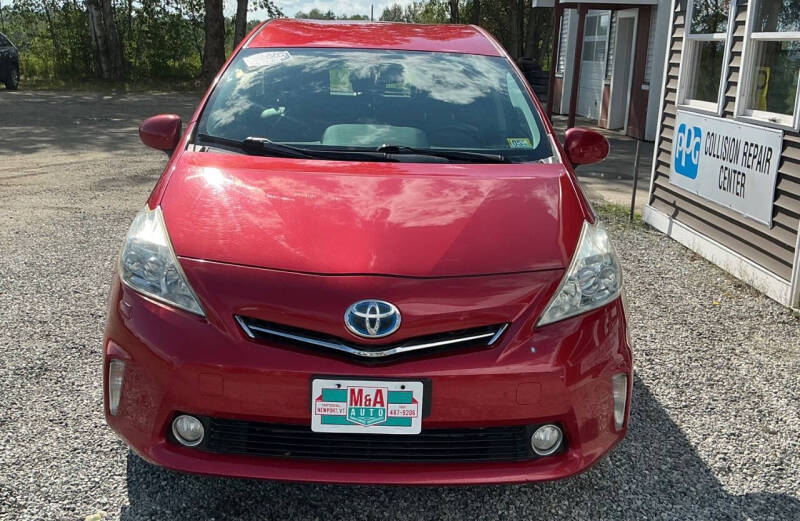 2013 Toyota Prius v Five