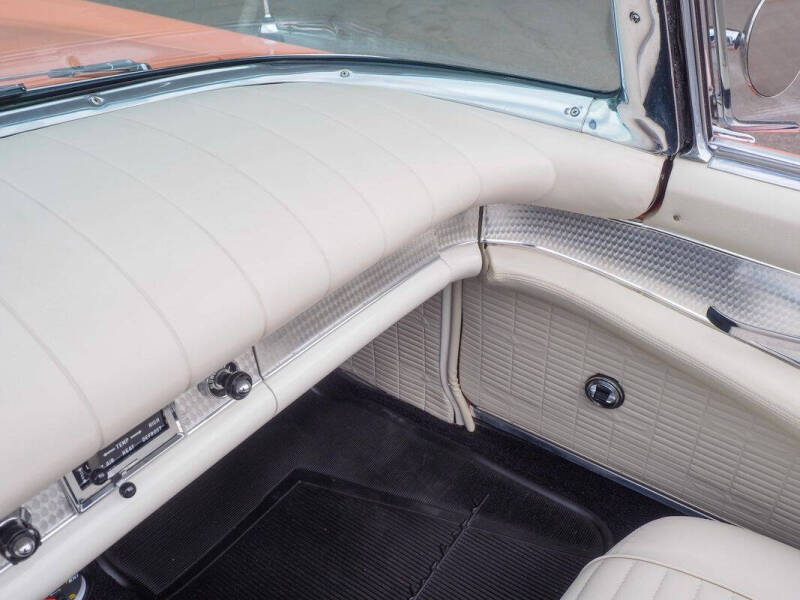 1957 Ford Thunderbird