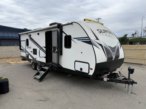 2020 Crossroads RV Sunset Trail
