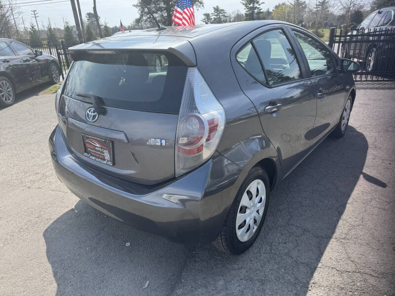 2013 Toyota Prius c Four