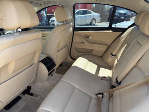 2015 BMW 5 Series 528i