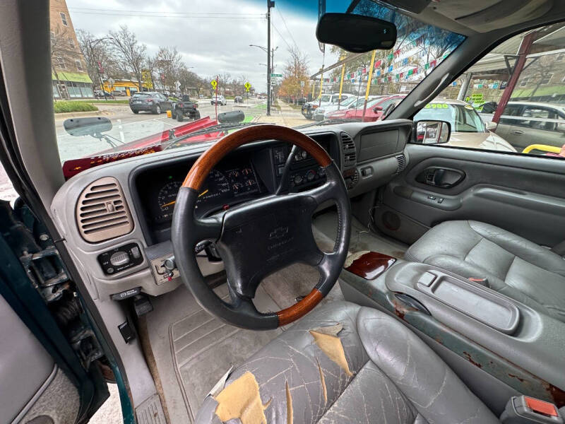 1997 Chevrolet Tahoe LS photo 13