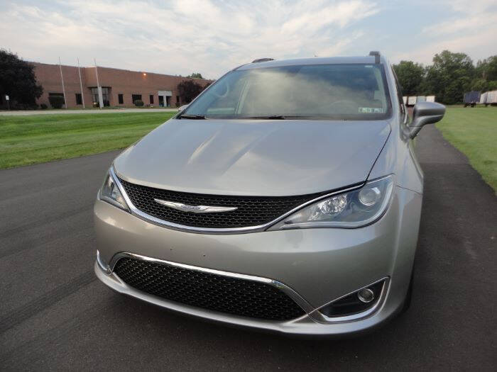 2017 Chrysler Pacifica Touring-L