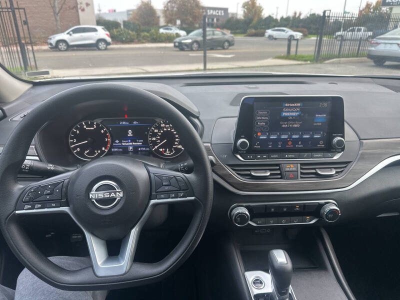2025 Nissan Altima 2.5 SV