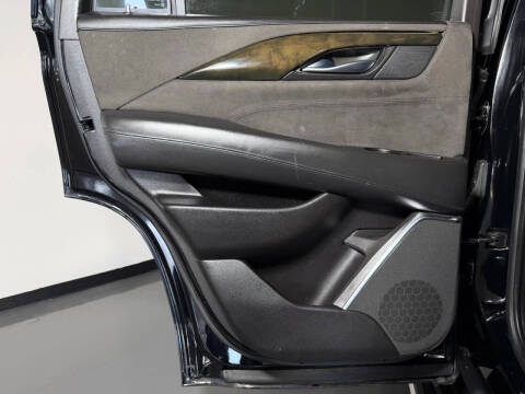 2017 Cadillac Escalade Platinum