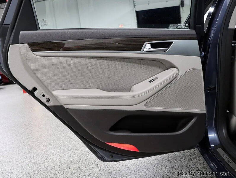 2015 Hyundai Genesis