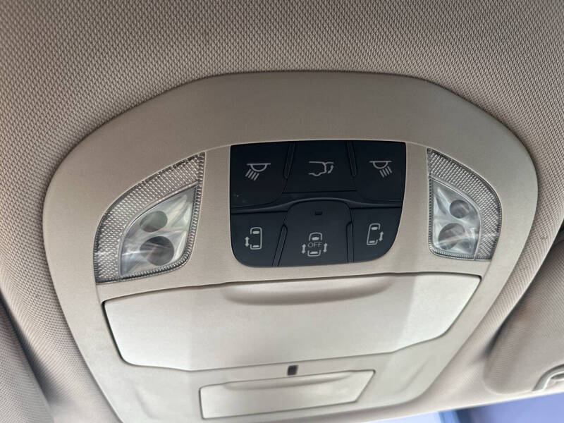 2020 Chrysler Voyager LXi