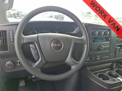 2025 GMC Savana 2500